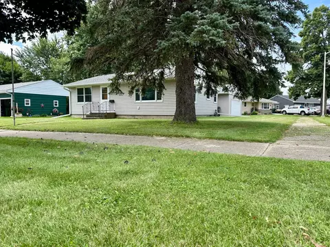 1127 Diagonal Rd, Worthington, MN 56187