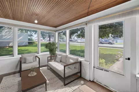 140 5th St SW, Plainview, MN 55964 photo 3