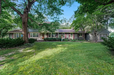 301 Kenmar Cir, Minnetonka, MN 55305