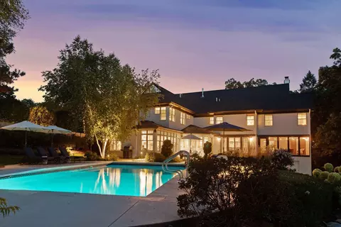 27 Circle W, Edina, MN 55436