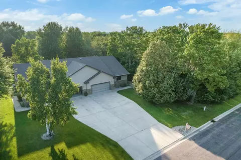 1520 Southgate Dr, Fairmont, MN 56031