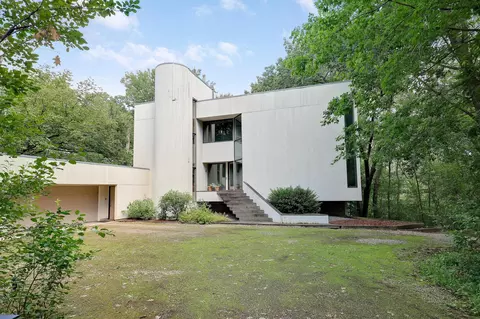 18804 Kingswood Ter, Minnetonka, MN 55345
