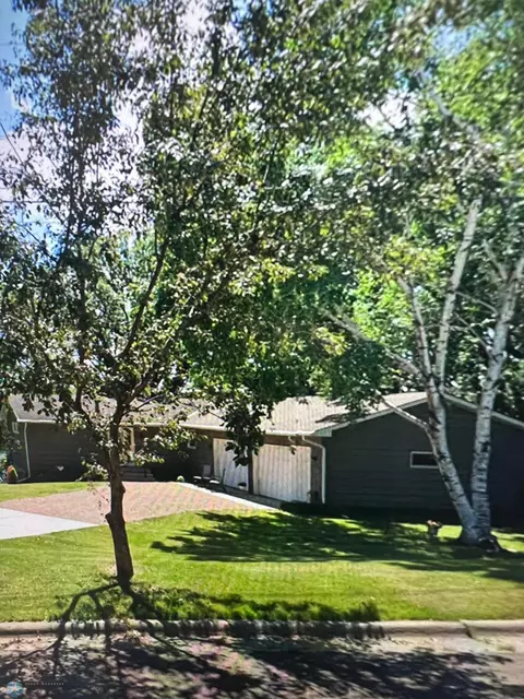 2402 Lakeview Dr, Fergus Falls, MN 56537