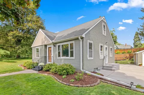 503 Glenwood Ave, Roseville, MN 55113