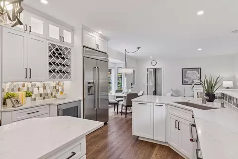 Kitchen - 4906 Johnson Ave, White Bear Lake, MN 55110 photo 4 of 6