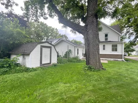 Exterior - 615 3rd St SE, Willmar, MN 56201 photo 5 of 5