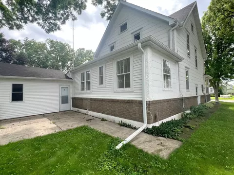 Exterior - 615 3rd St SE, Willmar, MN 56201 photo 4 of 5