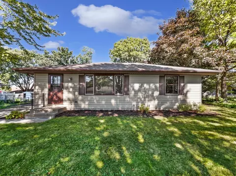 8000 Del Dr N, New Hope, MN 55428