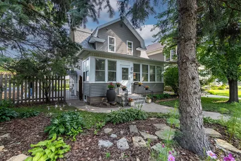 987 Wakefield Ave, Saint Paul, MN 55106