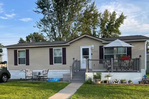 1312 104th Pl NE, Blaine, MN 55434