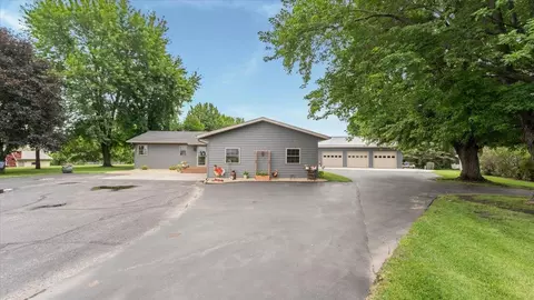 40725 State Highway 28, Sauk Centre, MN 56378