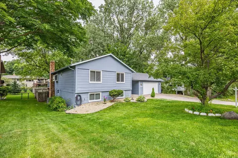 2360 3rd St NW, New Brighton, MN 55112