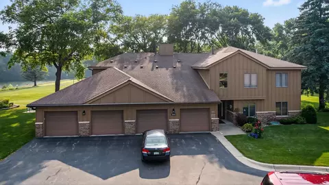 1900 Lakeview Ct SW #201, Rochester, MN 55902