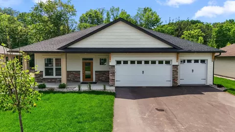 1955 Woods Pt, Waconia, MN 55387