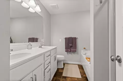 Bath - 4025 River Valley Way, Eagan, MN 55122 photo 2 of 3