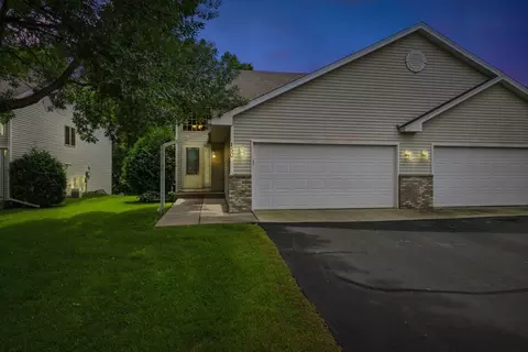 150 Pheasant Ridge Dr, Montrose, MN 55363