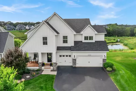 5062 Boulder Ln, Chaska, MN 55318