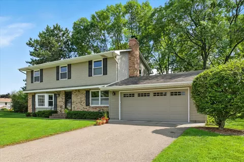 3009 W 96th Street Cir, Bloomington, MN 55431