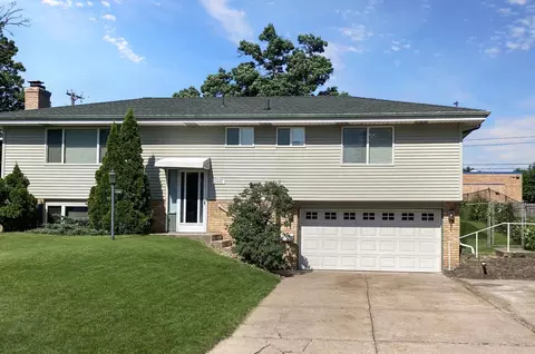 1630 Fairway Dr NE, Columbia Heights, MN 55421