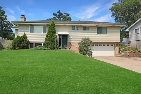 1630 Fairway Dr NE, Columbia Heights, MN 55421