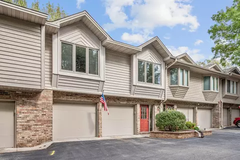 55 Garden Dr, Burnsville, MN 55337