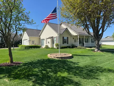 530 Beverly St, Wanamingo, MN 55983