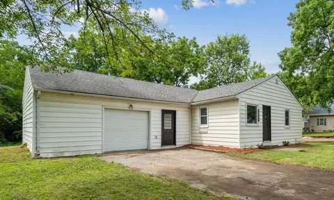 2032 7th Ave, Mankato, MN 56001