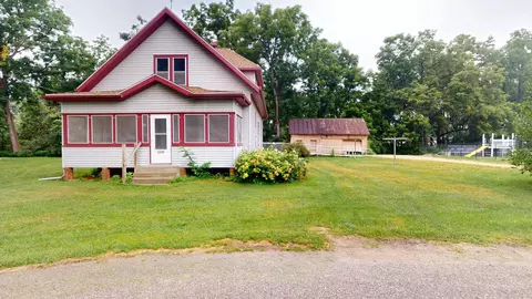 17339 Edgewood Ln, Galesville, WI 54630