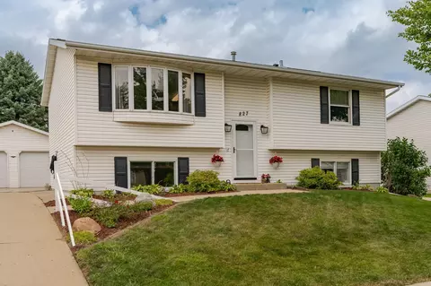 827 44th Ave NW, Rochester, MN 55901