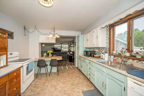 3696 Lindahl Rd, Hermantown, MN 55810 photo 3