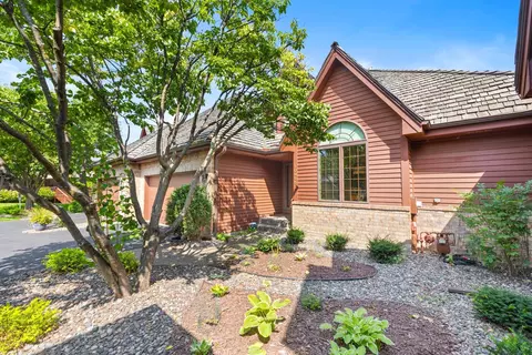 10955 57th Ave N, Plymouth, MN 55442