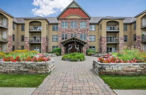 1940 Fulham St #104, Roseville, MN 55113