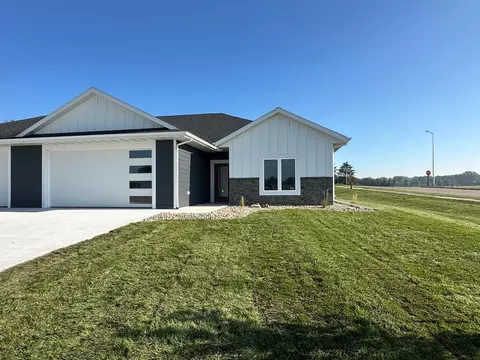 719 Tallgrass Cir, Luverne, MN 56156