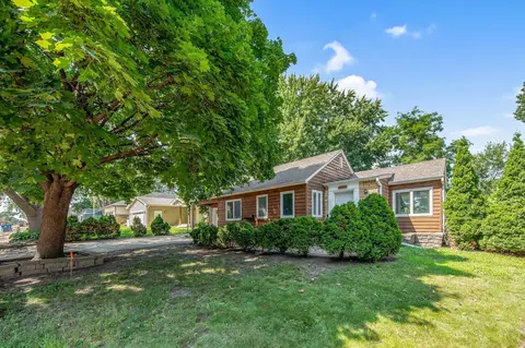 447 Bernard St E, West Saint Paul, MN 55118