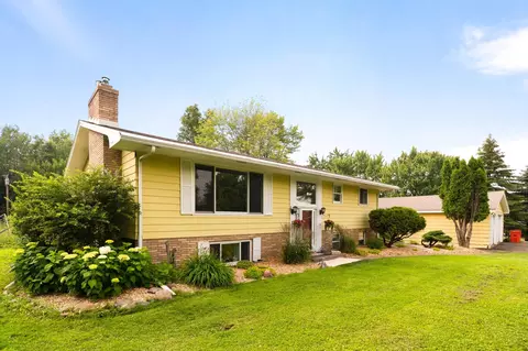 35 Flynn St, Esko, MN 55733