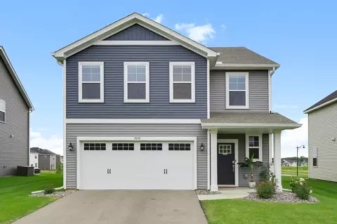 7490 Upper 38th St N, Oakdale, MN 55128