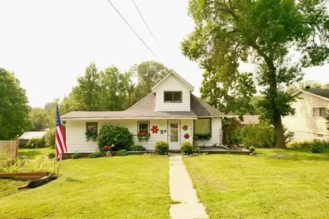 916 E Highland Ave, Fergus Falls, MN 56537