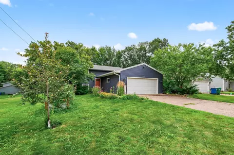 2720 Grove Ln, Mound, MN 55364
