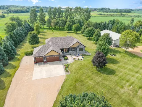 15229 Leander Ln, Montgomery, MN 56069