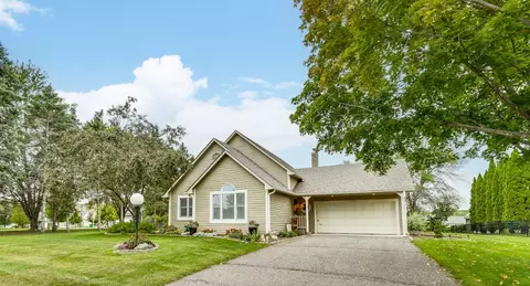 1900 Oak Glen Trl, Stillwater, MN 55082