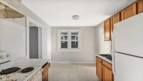 Entry Way - 908 2nd St SW, Willmar, MN 56201 photo 1 of 1