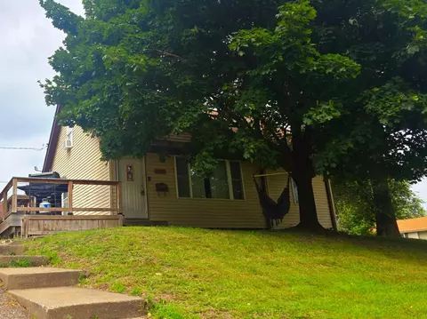 1390 Henry Ave, South Saint Paul, MN 55075