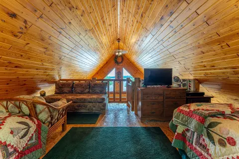 Bedroom - 95608 Pine Is, Greenwood Twp, MN 55790 photo 1 of 4