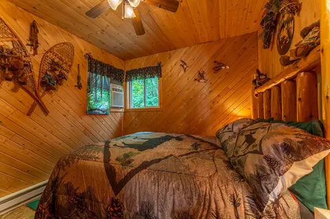 Bedroom - 95608 Pine Is, Greenwood Twp, MN 55790 photo 3 of 4