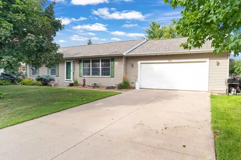 913 Valley View Rd, Lake City, MN 55041