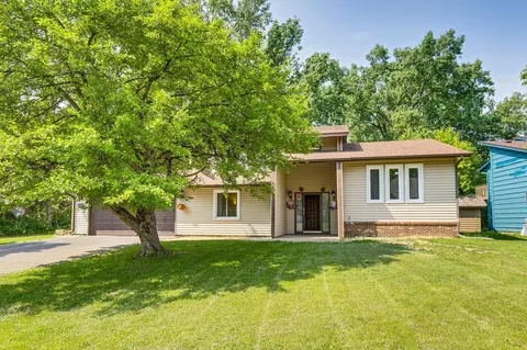 2723 Innsbruck Dr, New Brighton, MN 55112