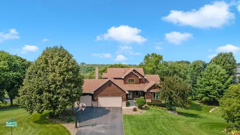 19700 Pembrook Cir, Rogers, MN 55374