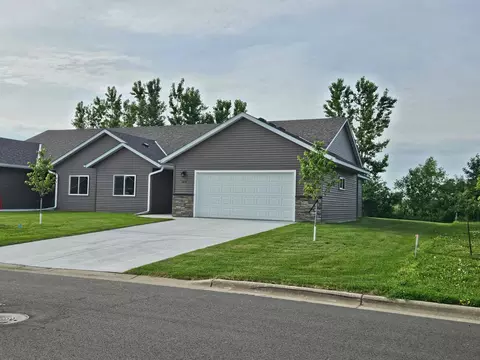 1231 21st St SW, Faribault, MN 55021