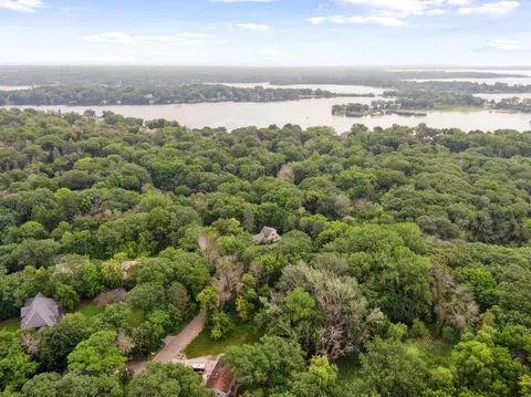 000 Park Dr, Orono, MN 55364