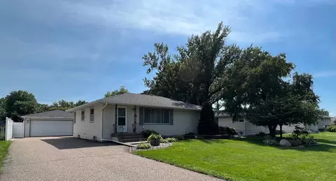 1040 Lynde Dr NE, Fridley, MN 55432